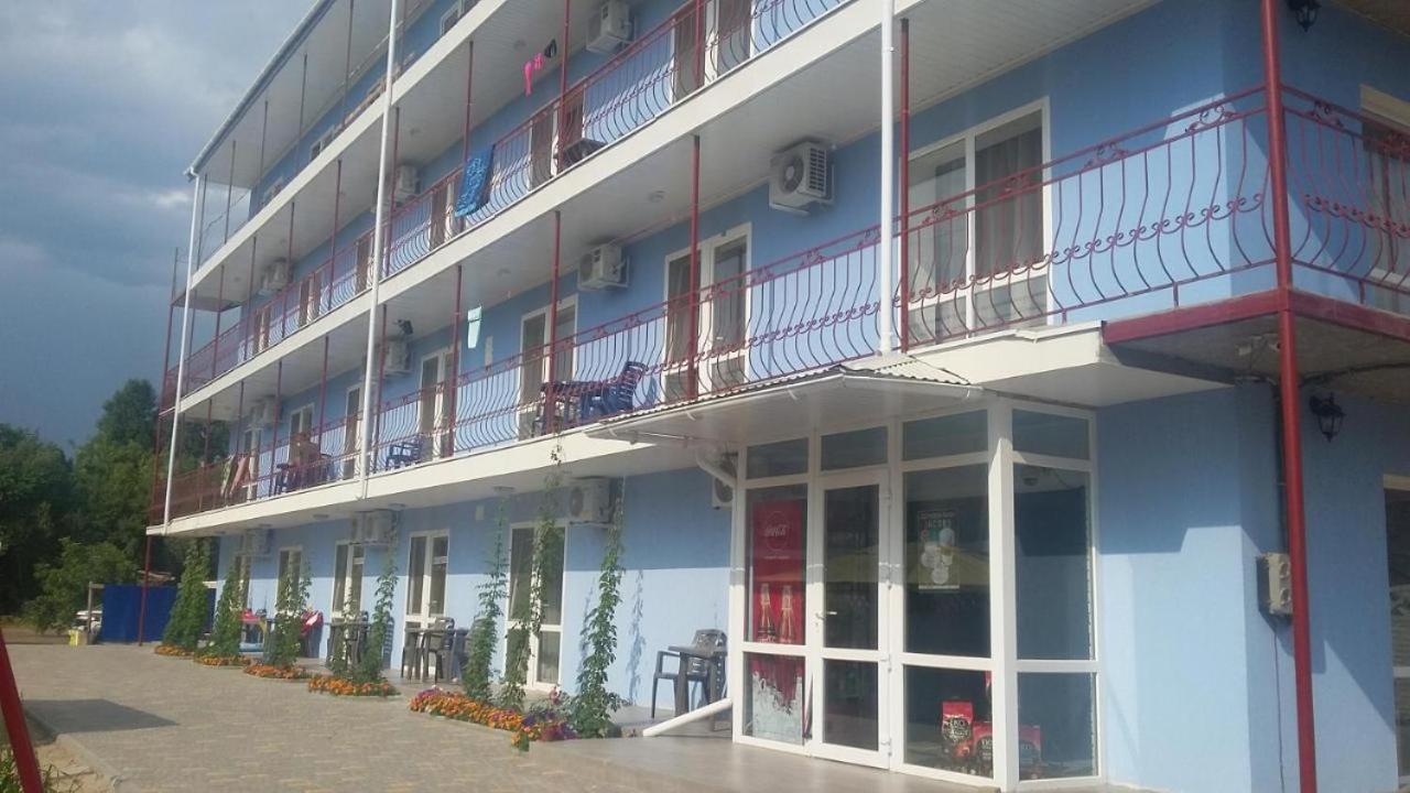 Гостиница "Атлант" Zaliznyj Port Exteriér fotografie