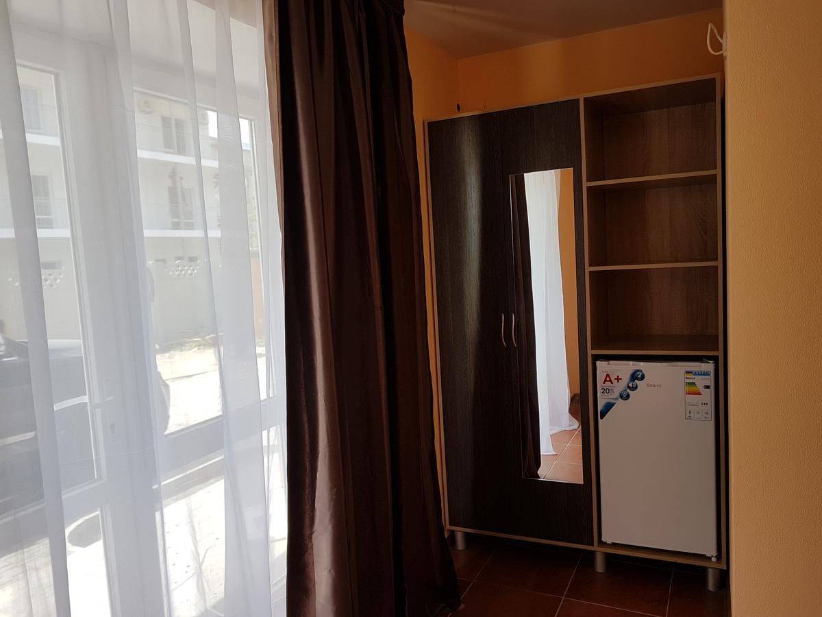 Гостиница "Атлант" Zaliznyj Port Exteriér fotografie